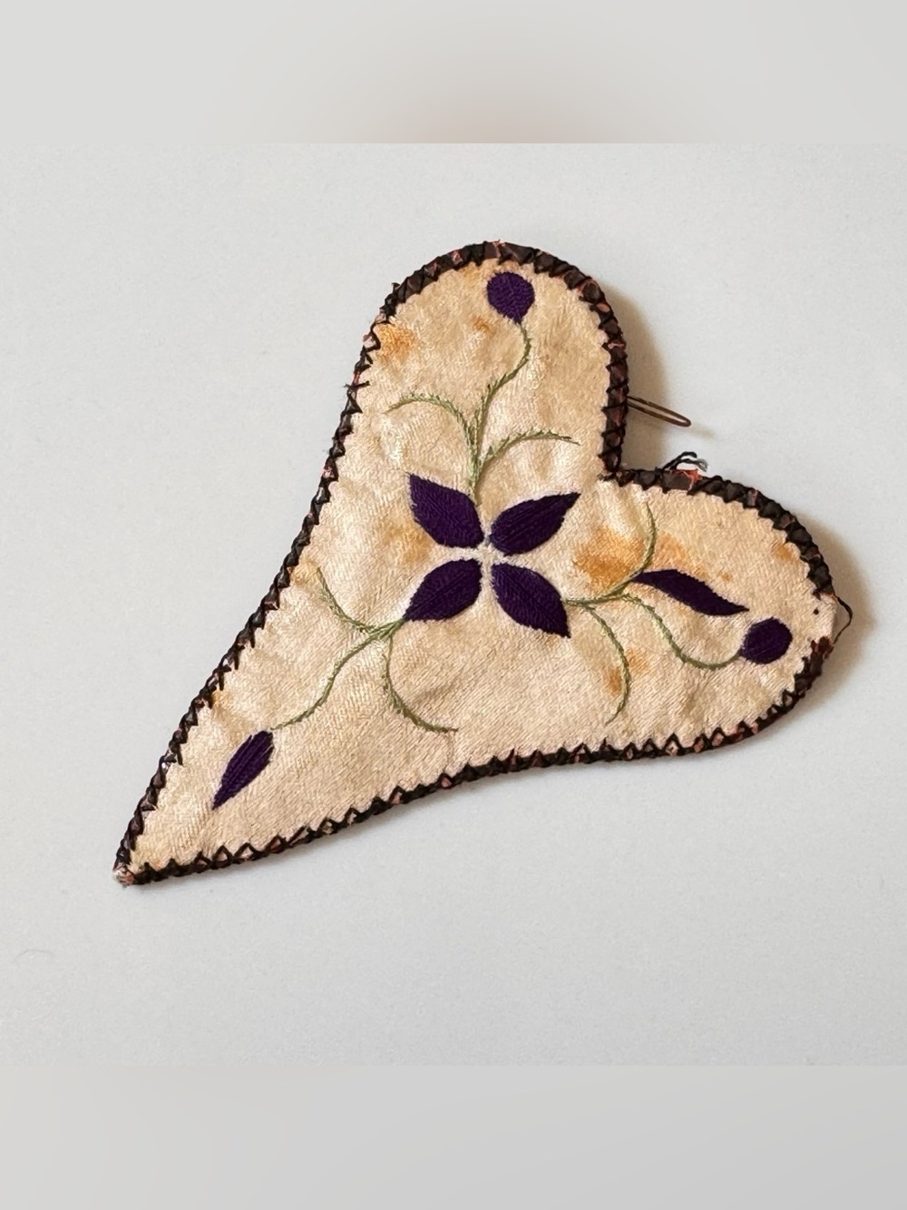 Antique Silk Embroidered Heart Scissor Case Pouch Victorian Chatelaine Sewing - Picture 12 of 14